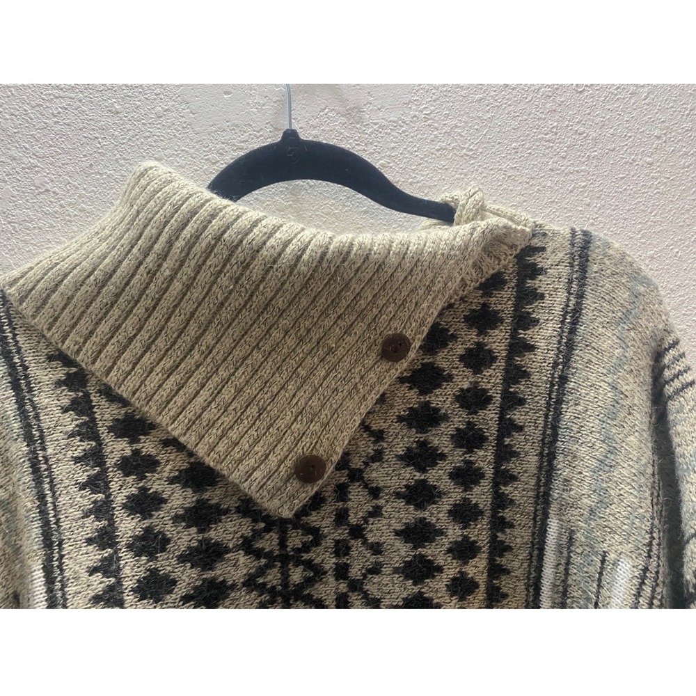 YAIRA Cowl Neck Geometric Print Poncho Sweater One Size Fits Most/S - Picture 3 of 9